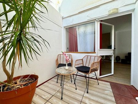 Plaza de Pepe Mena, Málaga, Andalusia 29012 - Photo 5