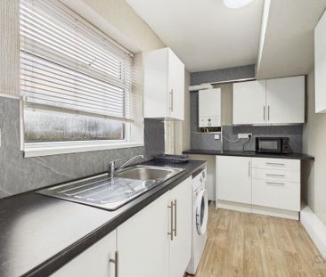 4 bedroom house of multiple occupation to rent - Photo 5