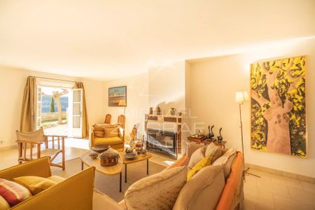 Goult - Propriété raffinée avec vue panoramique sur le Luberon - Photo 2