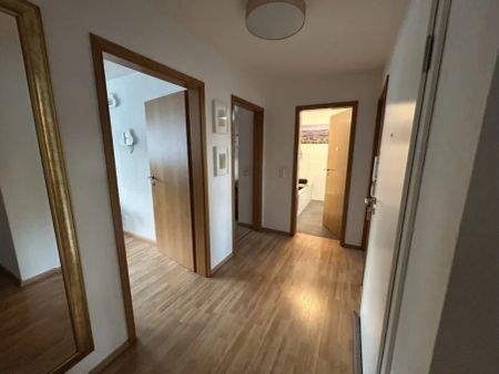 Gemütliche Dachgeschosswohnung in direkter Stadtnähe Arnsberg-Neheim - Photo 2