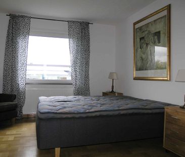 Bo i eget rum i stor villa - Photo 1