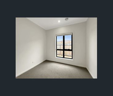 Brand New Boutique Home with Quality & Thoughtful Design - Photo 2