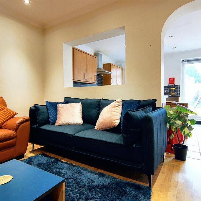 1 bedroom in a house share to rent - Photo 1