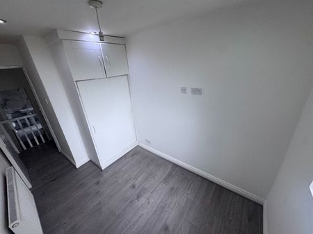 9 West View Terrace, PRESTON PR1 8UA - Photo 5
