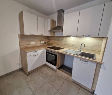 Location Appartement 3 pièces 68m² BOURGOIN JALLIEU 38300 - Photo 5