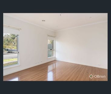 Spacious & Luxurious Family Home - Photo 2