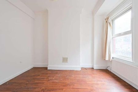 Bury Road, Wood Green, N22 - Photo 4