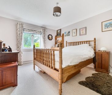 4 bedroom detached house to rent - Photo 2