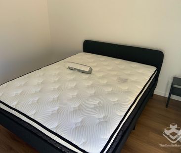 Modern Spacious One Bedroom Unit – Fully Furnished, All Bills Included - Photo 4