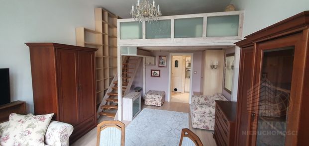 Kawalerka Zygmunta Starego przy Parku Żeromskiego. - Фото 1