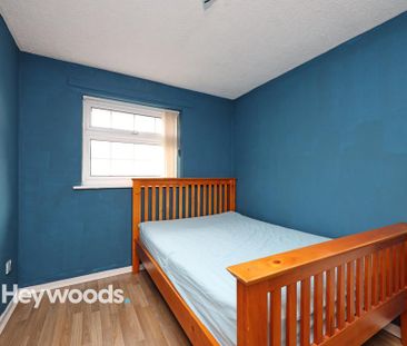 4 bedroom detached house to rent - Photo 4