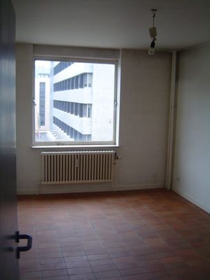 Appartement te huur - Photo 1