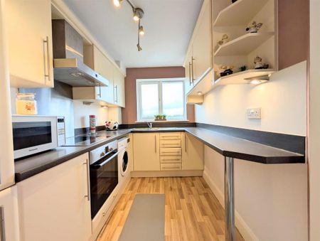 2 bedroom flat to rent - Photo 5