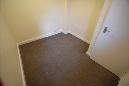 2 bed apartment to rent in St. Annes Road, Bridlington, YO15 - Photo 5