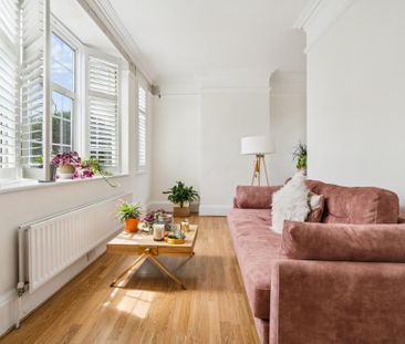 3 bedroom flat to rent - Photo 2