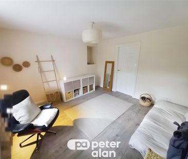 Wind Street, Aberdare, Rhondda Cynon Taff - Photo 4