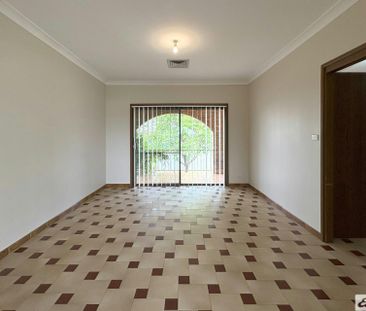 Beautifully Maintained 3-Bedroom Home – Freshly Updated Throughout - Photo 6