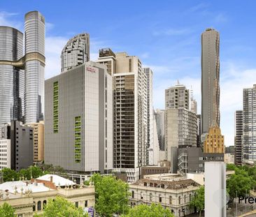 Renovated top floor studio with views from large terrace - Photo 6