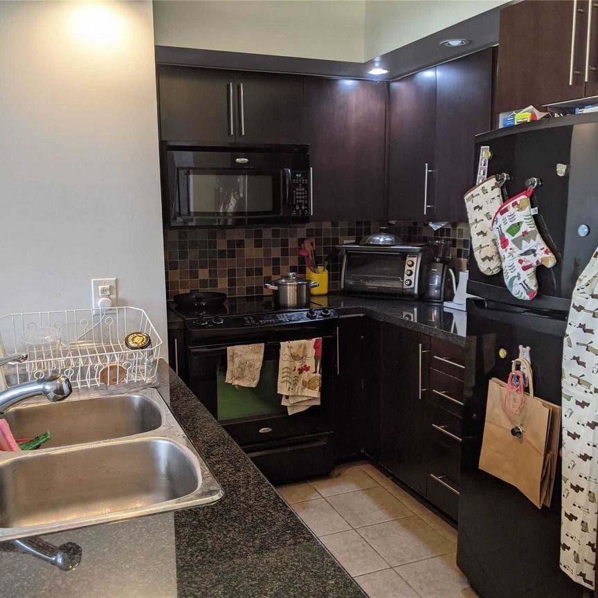 For Lease - 500 Doris Avenue Unit# 830, Toronto, Ontario - Photo 1