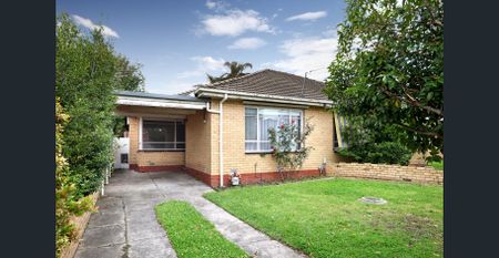 2 bedroom home in Zone! - Photo 3