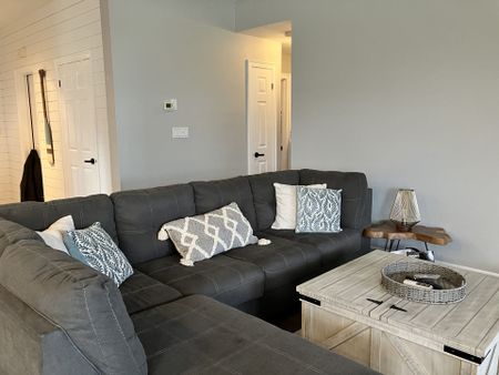 For Lease - 667 Johnston Park Avenue, Collingwood, Ontario - Photo 3