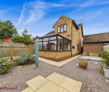3 bedroom semi-detached house to rent - Photo 1