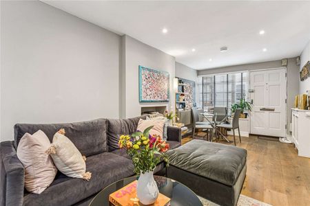 A refined mews home combining elegance, space and central London living. - Photo 3