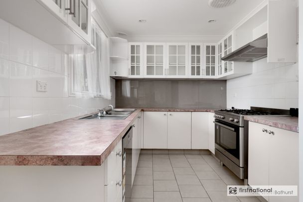 IDEAL FAMILY LIVING - Photo 1