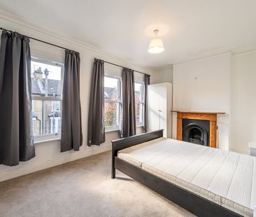 3 bedroom terraced house to rent - Photo 5