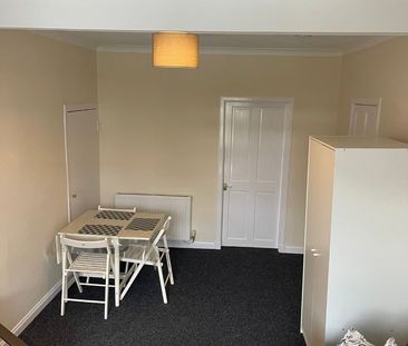 2 Bed Flat, Stenhouse Avenue, EH11 - Photo 4