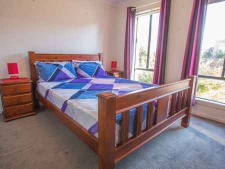 MAGNIFICANT MEWS - Photo 4