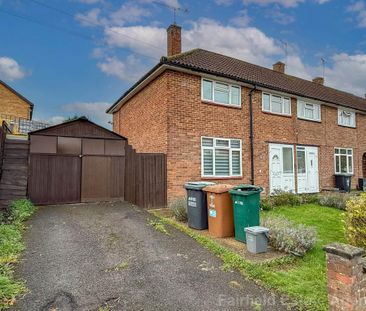 3 bedroom end of terrace house to rent - Photo 1