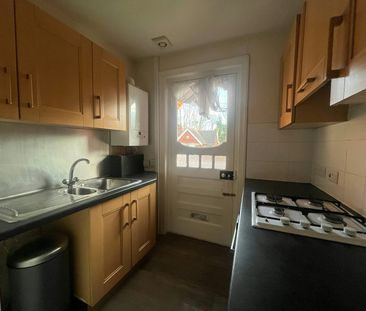 Flat to rent on - Photo 3