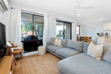 9/22-24 Duet Drive, Mermaid Waters QLD 4218 - House For Rent - $850 | Domain - Photo 5