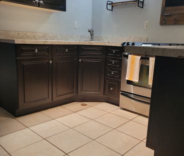 For Lease - 301 Via Romano Boulevard, Vaughan, Ontario - Photo 3