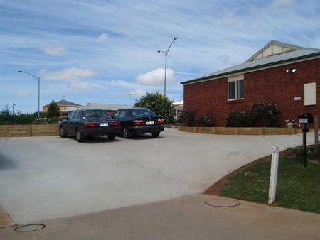 9-bedroom shared house, Chenin Mews - Photo 5