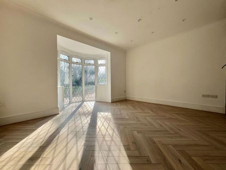 4 bedroom detached bungalow to rent - Photo 4