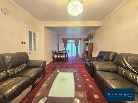 Haslemere Avenue, Hounslow, TW5 - Photo 4