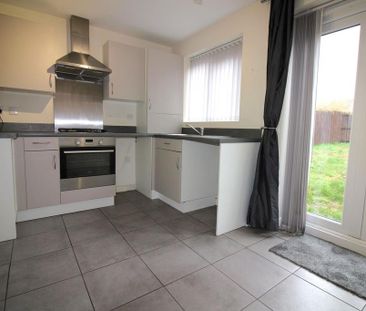 3 bedroom semi-detached house to rent - Photo 4