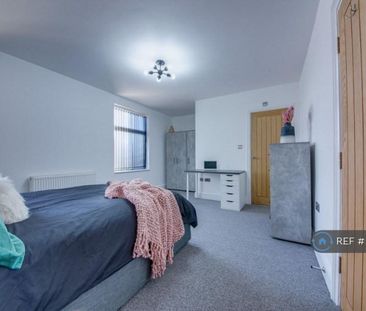 1 bedroom in a house share to rent - Photo 4