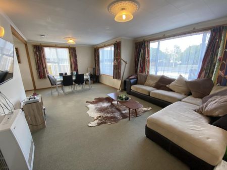 Warm and inviting home on Ferguson - Photo 5