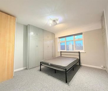2 bedroom end of terrace house to rent - Photo 5