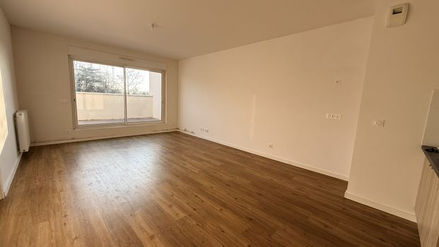 Location Appartement 4 pièces 76m² CENON 33150 - Photo 1
