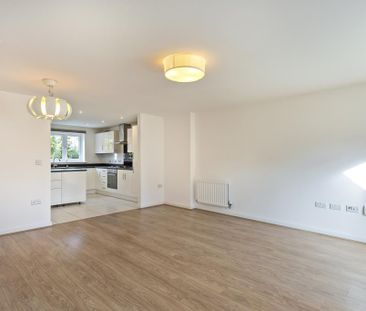 4 bedroom detached house to rent - Photo 1