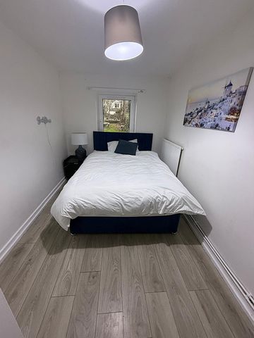 £1,250 PCM, Two Bedroom Ground Floor Flat with Enclosed Garden in Richmond Road, Roath, Cardiff, CF24 3AT - Photo 3