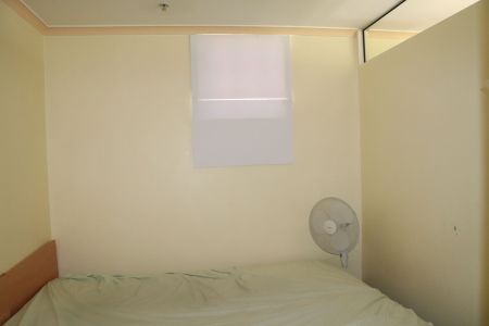 Fully furnished 2 Bedroom Apartment located in the Heart of Melbourne CBD - Photo 2
