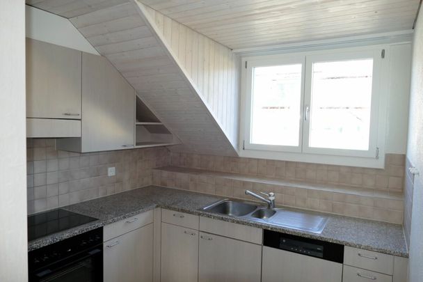 3.5-Zimmer-Dachwohnung "uf der Flue 6 in Liesberg" - Photo 1