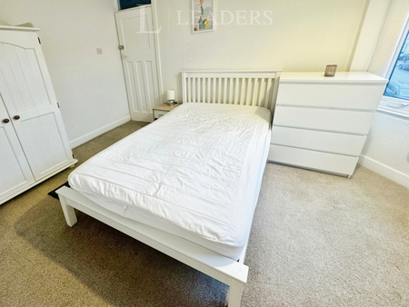 3 bedroom terraced house to rent - Photo 5