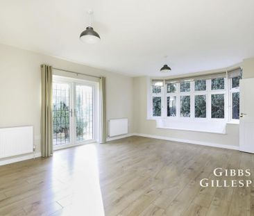 5 bedroom detached house to rent - Photo 2