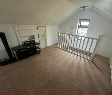 4 bedroom end of terrace house to rent - Photo 6